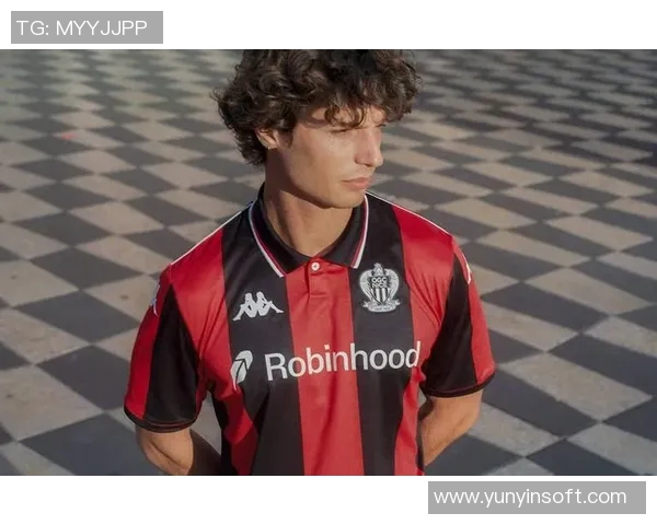 足球明星是否应该考虑加入新俱乐部以提升职业生涯发展和个人品牌价值