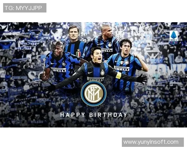 足球明星荣耀时刻高清图赏揭示他们举起奖杯的激情与梦想